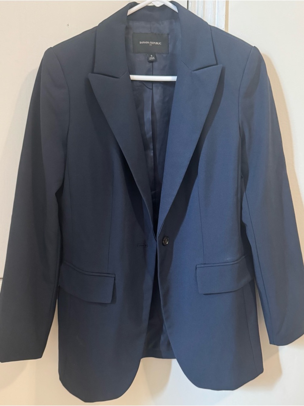 Size 6 - Banana Republic Women’s Navy Single-Button Blazer